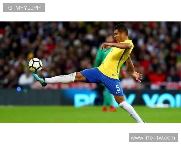 卡塞米罗的足球之路：从巴西小镇到欧洲豪门的传奇旅程